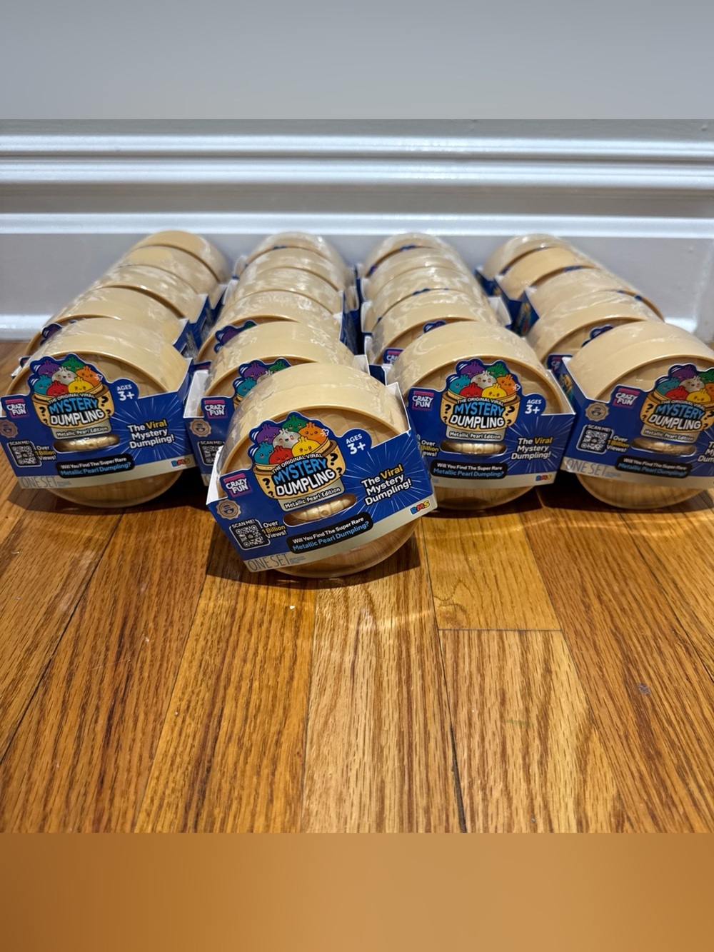 Lot of 21 New Original Viral Mystery Dumpling Metallic Pearl Edition NEW sealed